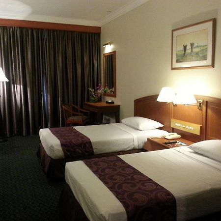 Orkid Hotel Melaka Bagian luar foto